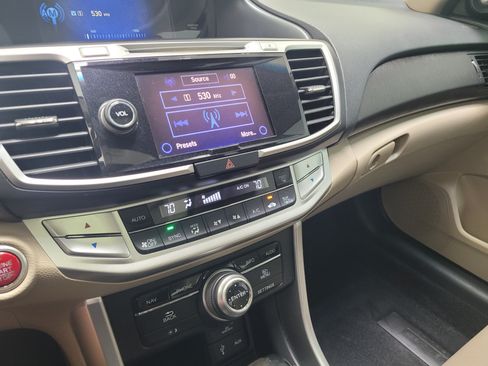 Used 2014 Honda Accord Touring image 24