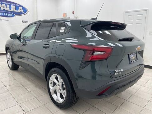 New 2026 Chevrolet Trax LS w/ LS Convenience Package image 17