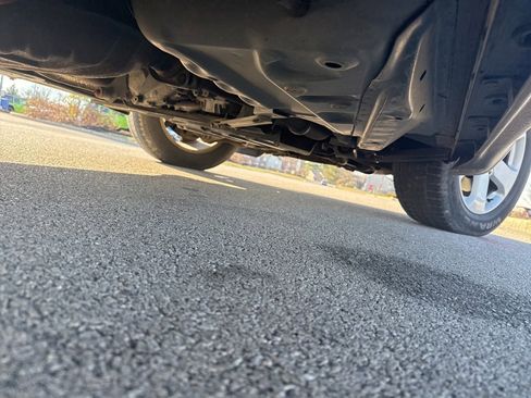 Used 2011 Jeep Grand Cherokee Laredo image 18