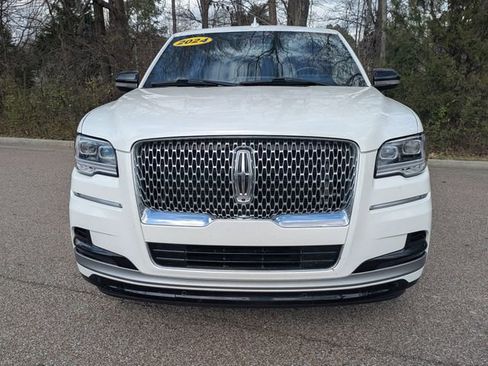 Used 2024 Lincoln Navigator Reserve AWD/4WD image 11