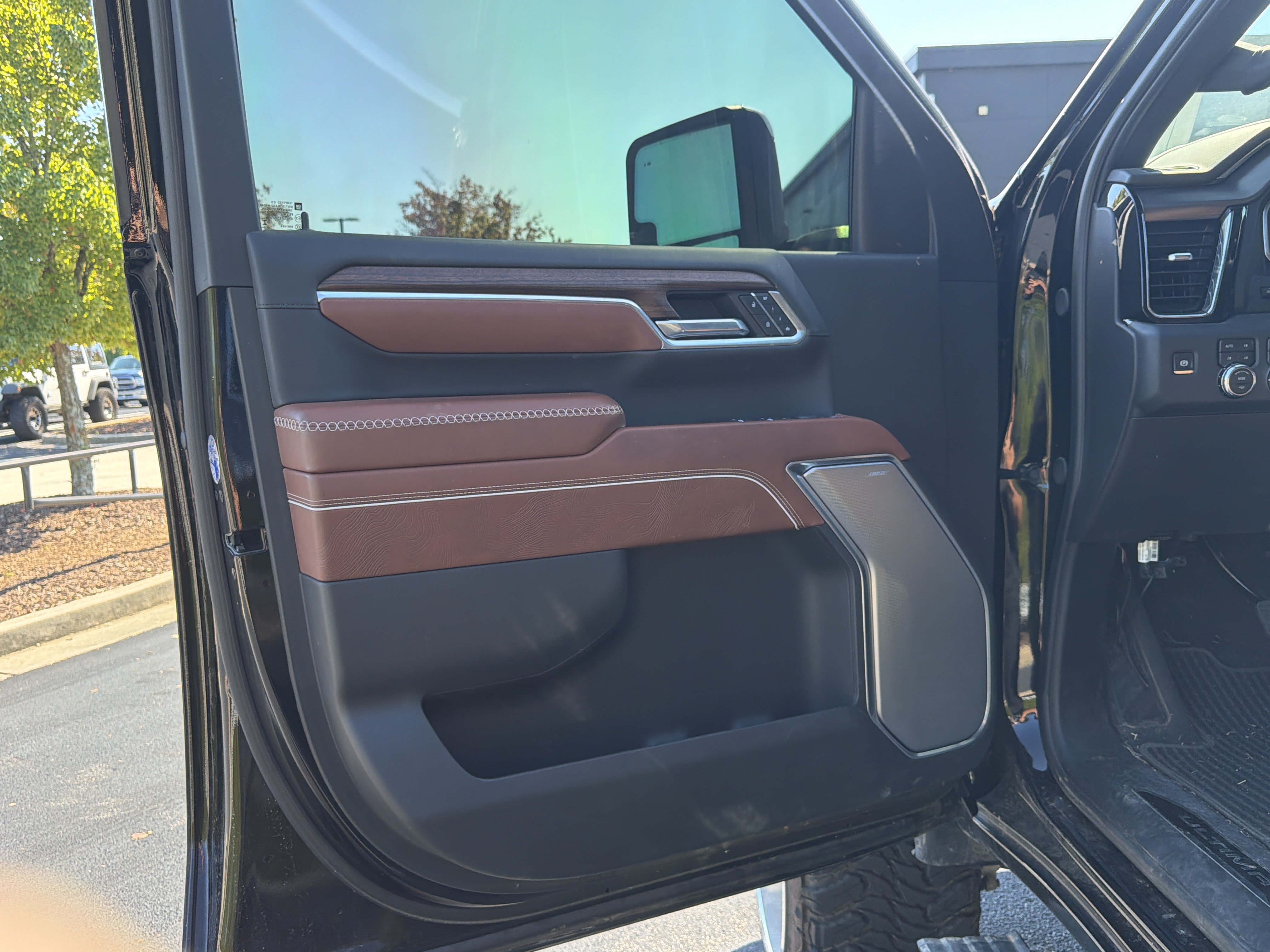 Used 2025 GMC Sierra 2500 Denali Ultimate AWD/4WD image 16