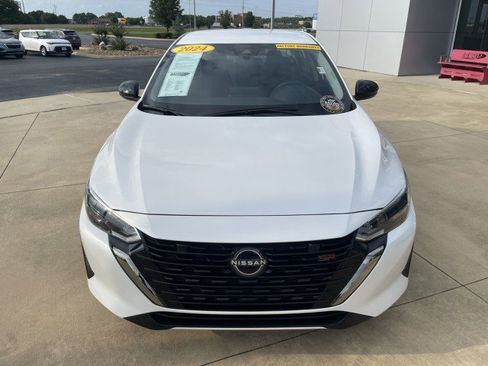 Used 2024 Nissan Sentra SR image 3