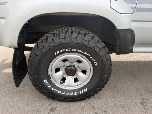 Used 1991 Toyota Pickup Deluxe AWD/4WD image 79