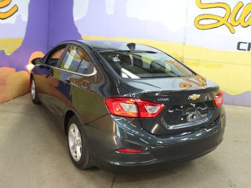 Used 2018 Chevrolet Cruze LT FWD image 6