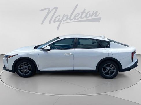 Used 2025 Kia K4 FWD image 2