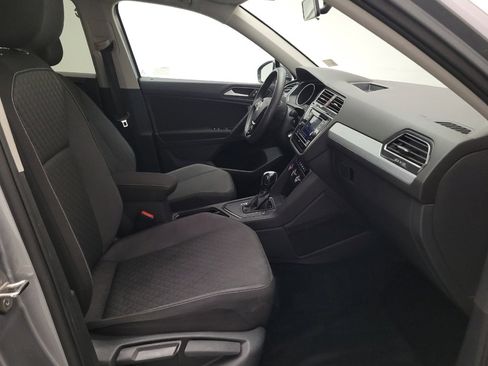 Used 2021 Volkswagen Tiguan S FWD image 21