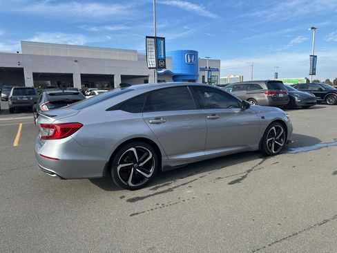 Used 2022 Honda Accord Sport image 3