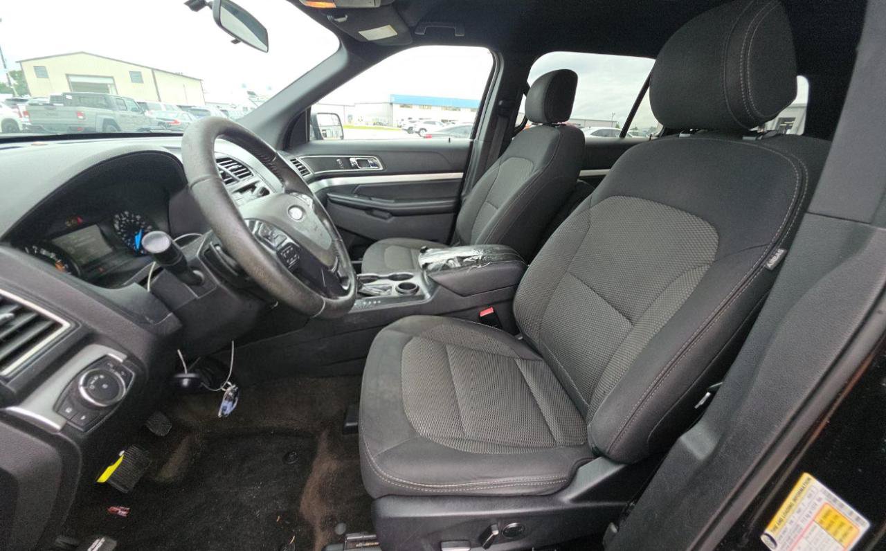 Used 2017 Ford Explorer XLT FWD image 10