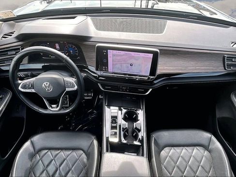 Used 2024 Volkswagen Atlas SEL Premium R-Line image 7