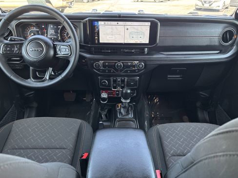Used 2026 Jeep Gladiator Mojave AWD/4WD image 21