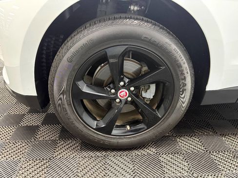 Used 2020 Jaguar F-PACE Premium image 14