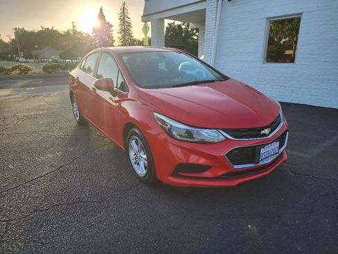 Used 2018 Chevrolet Cruze LT w/ LT Fleet Convenience Package FWD image 6