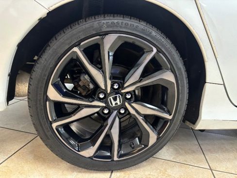 Used 2019 Honda Civic Sport image 17