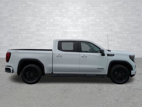 Used 2025 GMC Sierra 1500 Elevation image 3