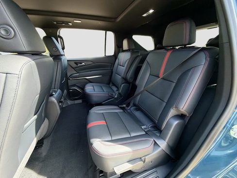 New 2026 Chevrolet Traverse RS w/ LPO, Floor Liner Package AWD/4WD image 27