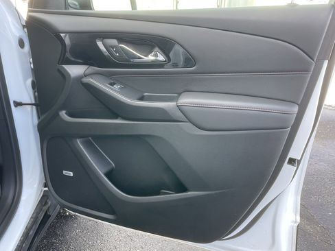 Used 2023 Chevrolet Traverse RS w/ LPO, Floor Liner Package image 22