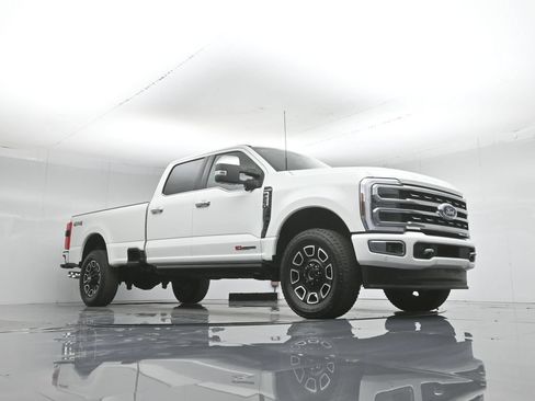 Certified 2024 Ford F250 Platinum AWD/4WD image 51