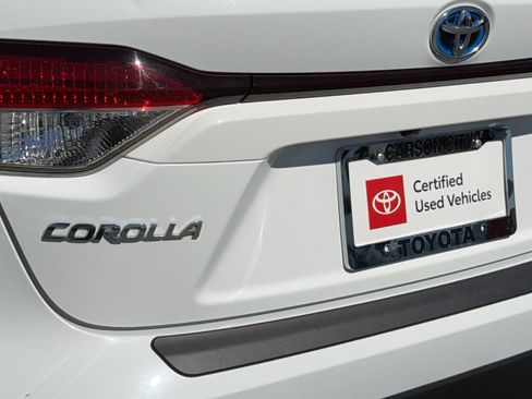 Certified 2023 Toyota Corolla LE image 28