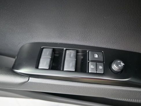 New 2026 Toyota Camry SE w/ Convenience Package image 9