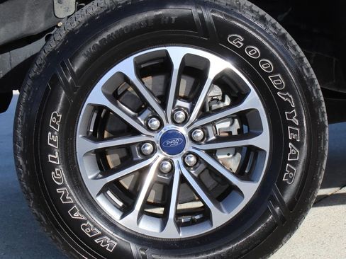 Used 2016 Ford F150 XLT w/ Equipment Group 301A Mid AWD/4WD image 9