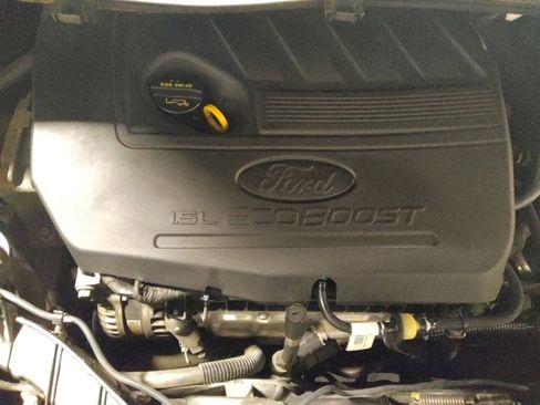 Used 2017 Ford Escape SE w/ SE Cold Weather Package FWD image 30