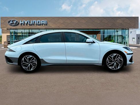 New 2025 Hyundai Ioniq 6 SEL RWD image 9
