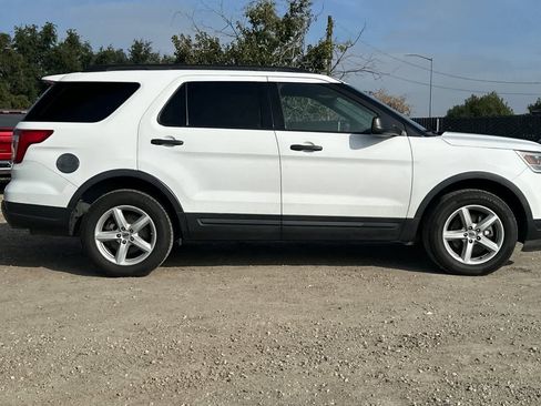 Used 2018 Ford Explorer 4WD image 9