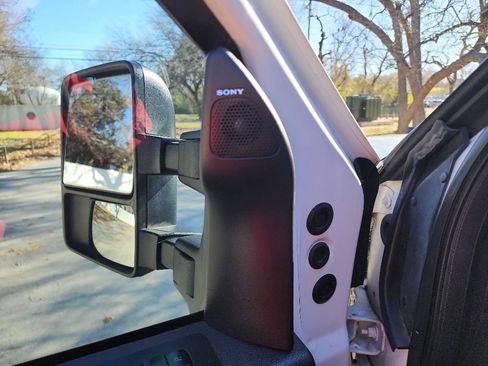 Used 2013 Ford F250 Lariat w/ Lariat Ultimate Pkg image 21