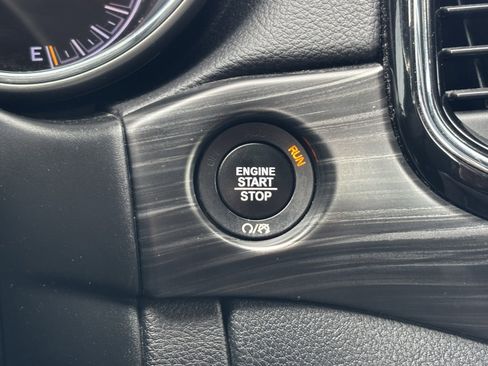 Used 2019 Jeep Grand Cherokee Laredo w/ Laredo X Package image 20