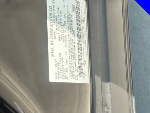 Used 2021 Ford Explorer XLT RWD image 9