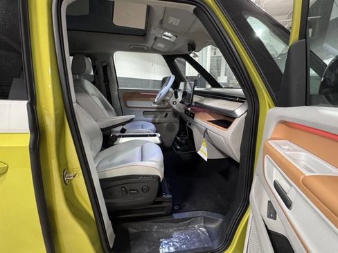 New 2025 Volkswagen ID. Buzz 1st Edition image 14