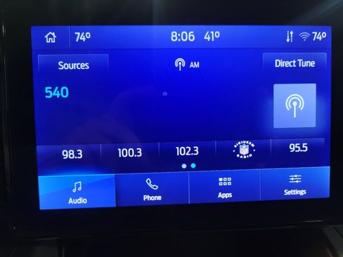 Used 2022 Ford Explorer XLT image 25