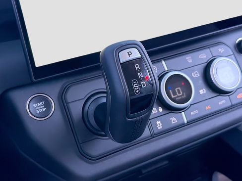 New 2026 Land Rover Defender 110 X-Dynamic SE AWD/4WD image 29