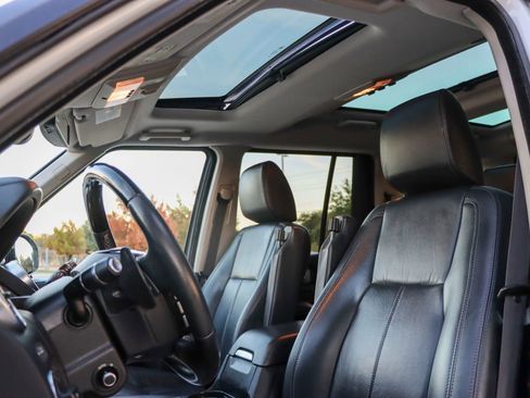 Used 2016 Land Rover LR4 HSE LUX image 15