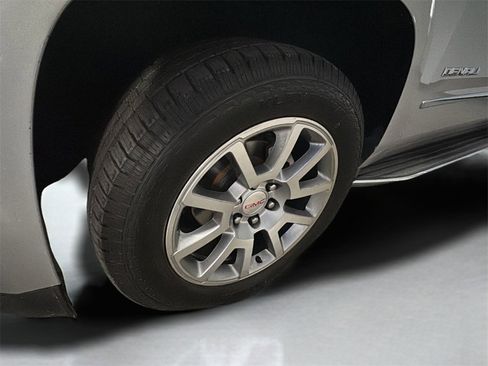 Used 2018 GMC Yukon Denali w/ Open Road Package image 4