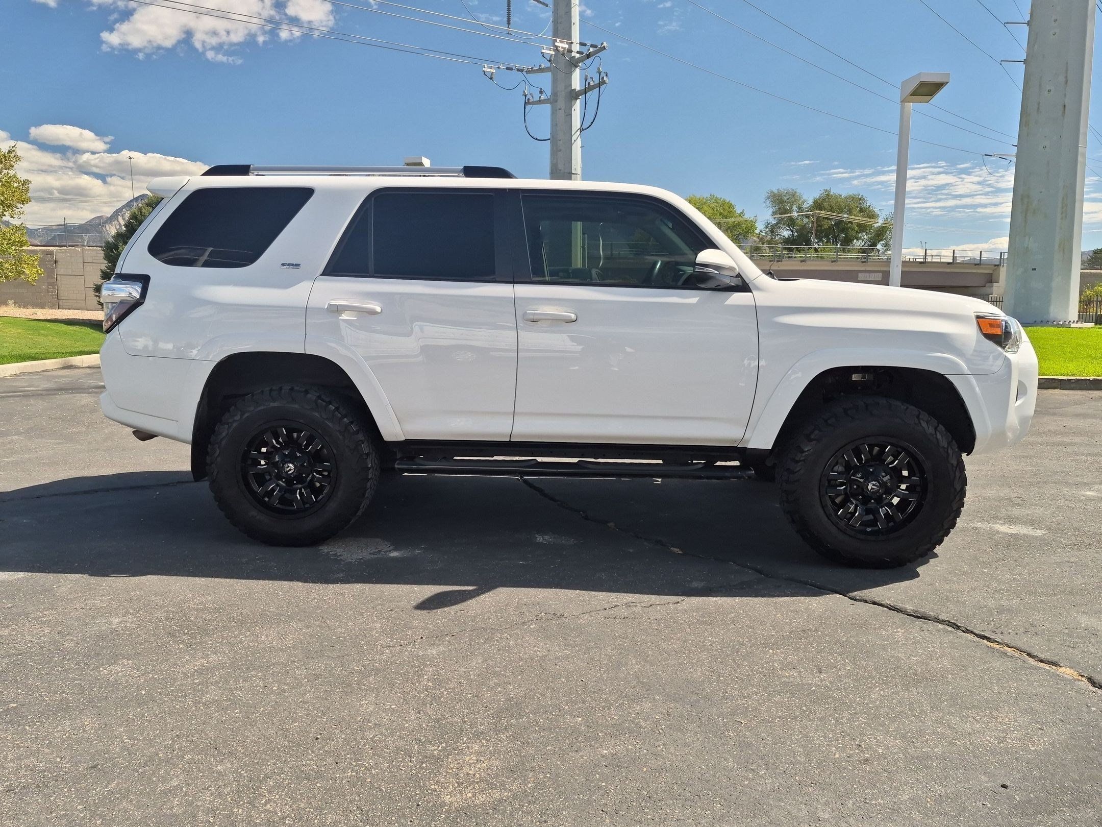 Used 2019 Toyota 4Runner SR5 Premium AWD/4WD image 6