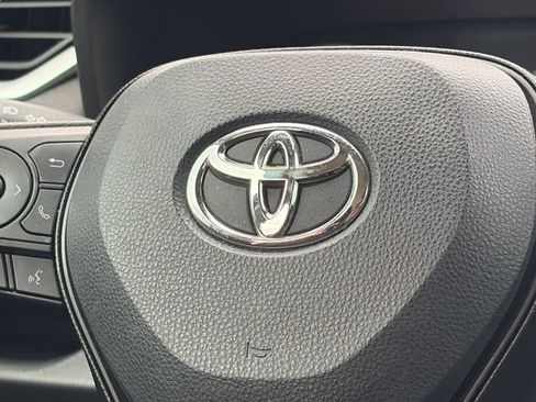 Used 2019 Toyota RAV4 LE image 14