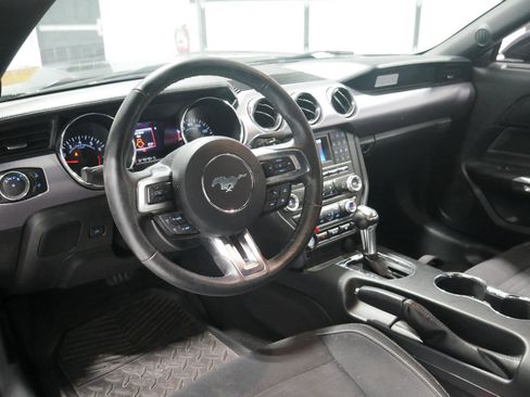 Used 2017 Ford Mustang GT image 9