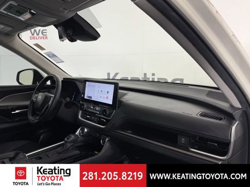 Certified 2024 Toyota Grand Highlander XLE image 23