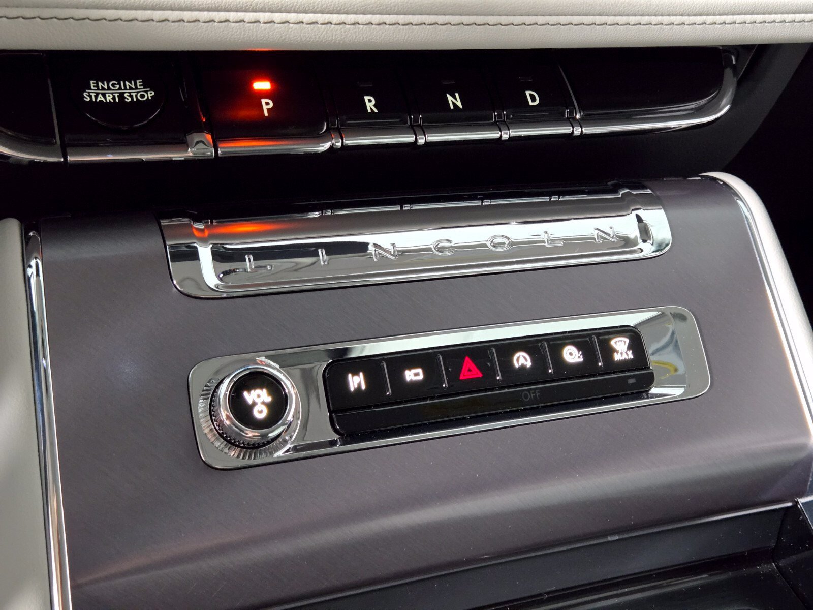 New 2026 Lincoln Aviator AWD w/ Jet Appearance Package image 30