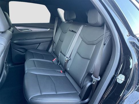 New 2025 Cadillac XT5 Luxury image 24
