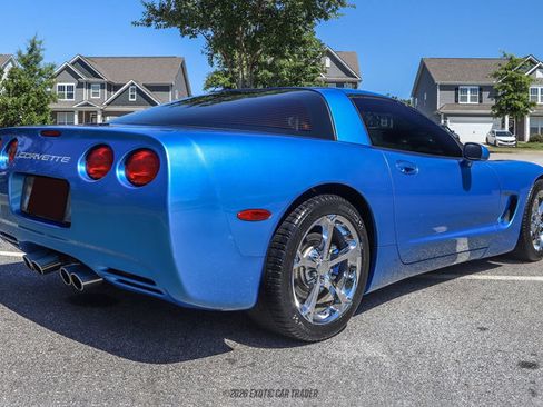 Used 1998 Chevrolet Corvette Coupe w/ Roof Pkg RWD image 18