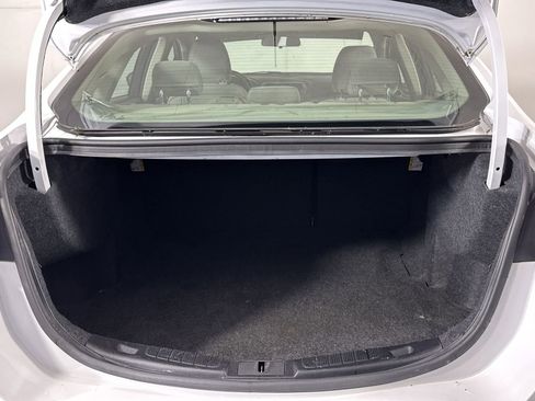 Used 2018 Ford Fusion SE w/ Fusion SE Technology Package FWD image 25