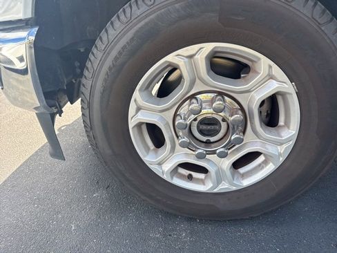 Used 2025 Ford F250 XLT image 25