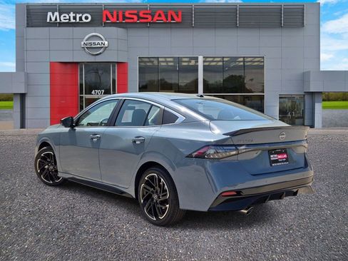 New 2026 Nissan Sentra SR w/ SR Premium Package image 4