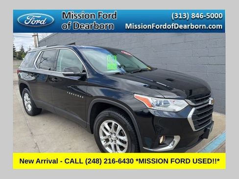 Used 2018 Chevrolet Traverse LT FWD image 1