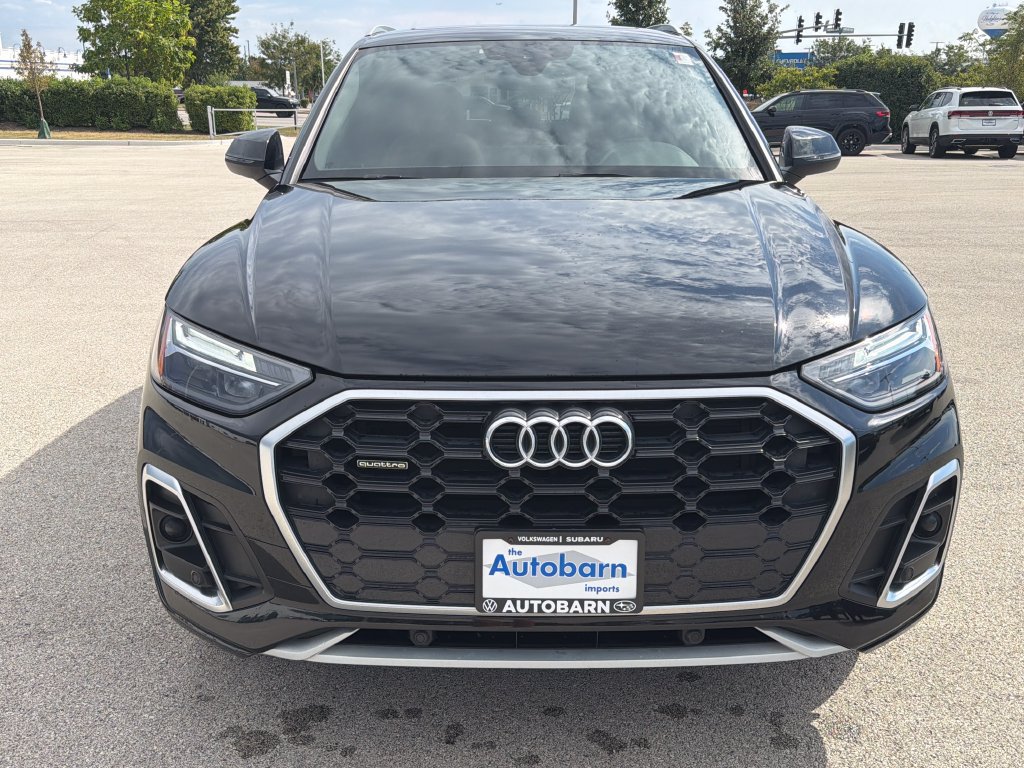 Used 2023 Audi Q5 2.0T Premium w/ Convenience Package AWD/4WD image 2