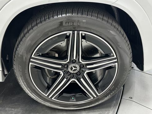 Certified 2025 Mercedes-Benz GLE 450 GLE 450 image 13