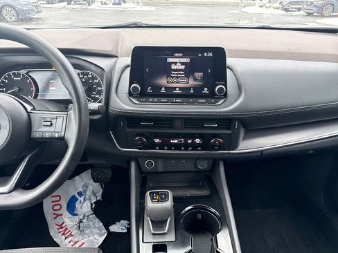 Used 2023 Nissan Rogue SV image 17