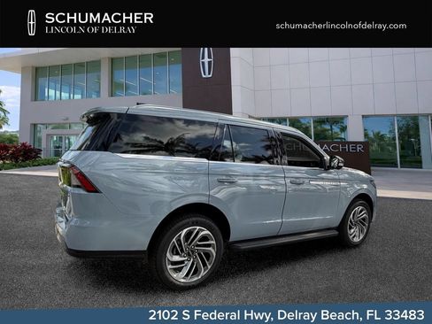 New 2026 Lincoln Navigator Premiere AWD/4WD image 7